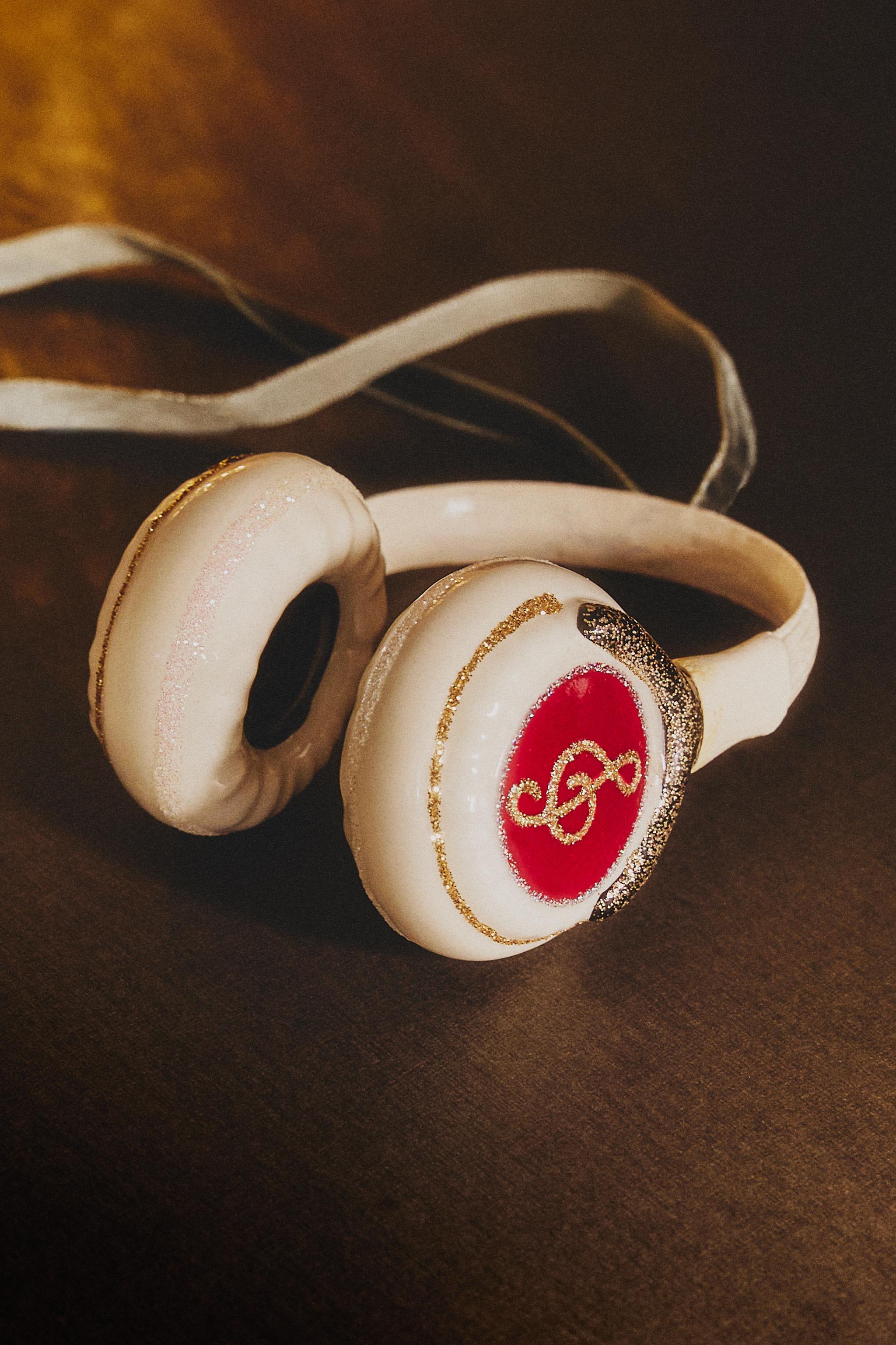 CHRISTMAS TREE ORNAMENT HEADPHONES